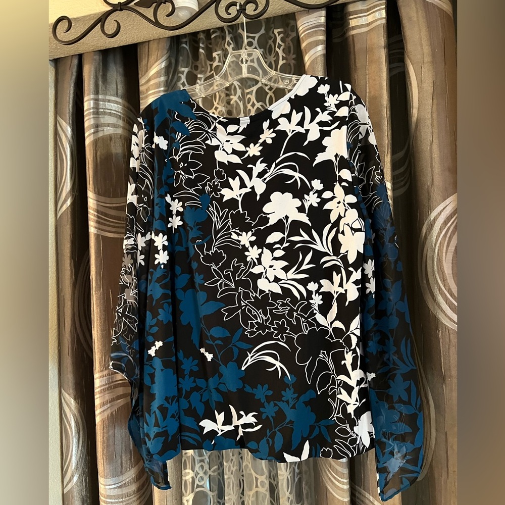 Gorgeous Alfani lined blouse size XL
